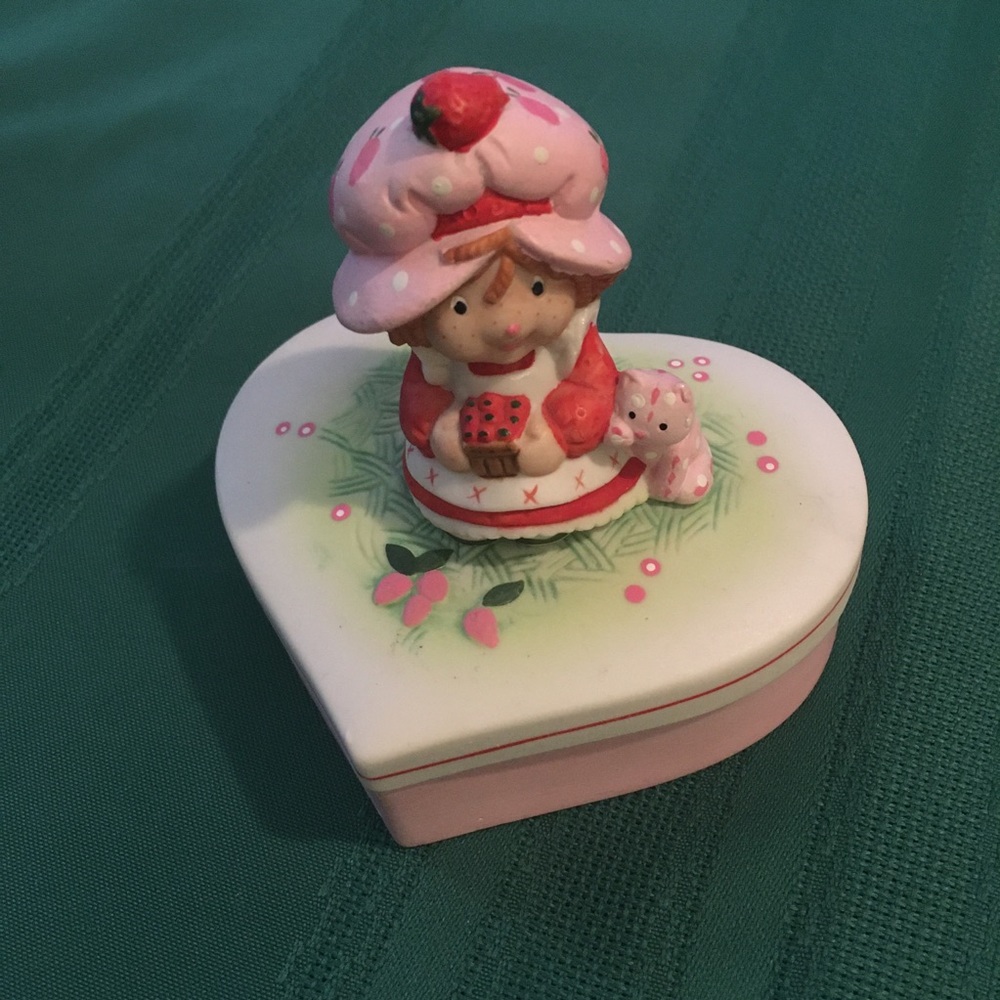 Strawberry Shortcake trinket box